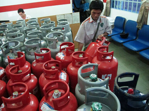 Từ 1/8, gas giảm giá 12.000 đồng/bình 12kg 