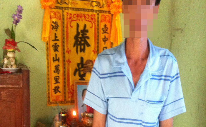 Viếng nạn nhân, người cha linh tính con trai mình là hung thủ