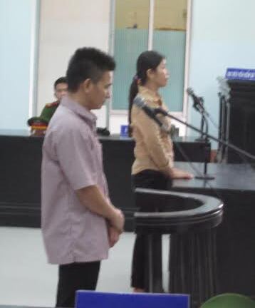 Hiếp dâm 2 con gái của bạn, “yêu râu xanh” lãnh 16 năm tù