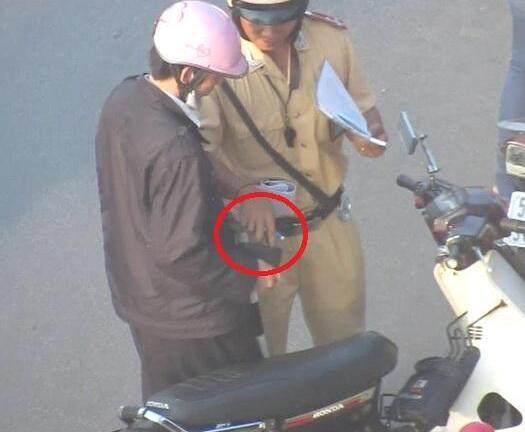 CSGT Hàng Xanh viết kiểm điểm không đúng?