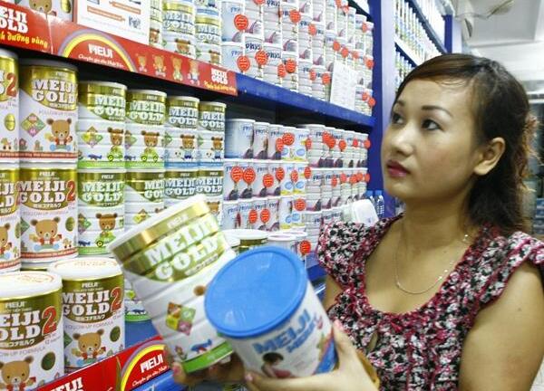 Tăng giá sữa, liệu có thể giải quyết triệt để?