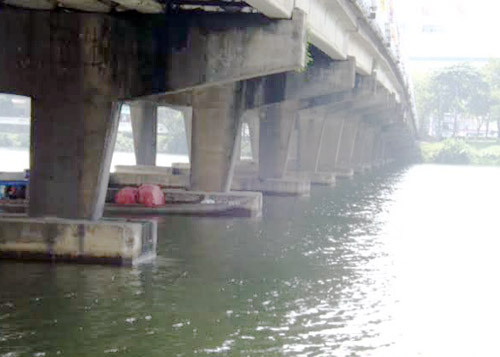 Nhảy sông cứu người, mất sạch tư trang