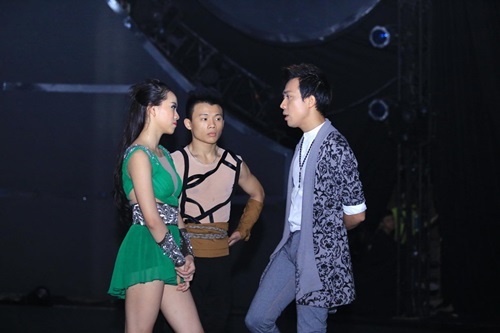 Thử thách cùng bước nhảy 2014: Trường quay gặp sự cố mất điện