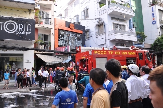 Hai ngôi nhà giữa trung tâm quận 1 