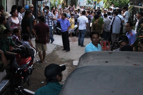 TP.HCM: Hai phụ nữ treo cổ trước cửa nhà vệ sinh