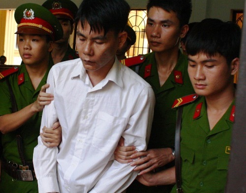 Tử hình kẻ cướp của, giết người, cưỡng hiếp nạn nhân