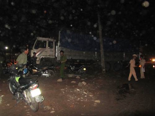 TP HCM: Bị xe tải cán, bé gái 7 tuổi tử vong