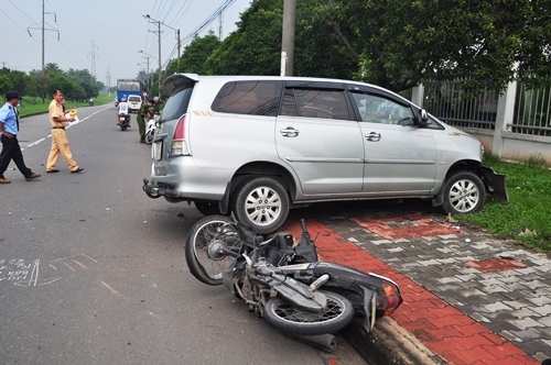 Đồng Nai: Tai nạn liên hoàn, một người nguy kịch
