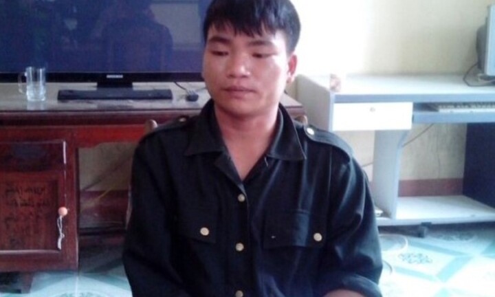 Giả cảnh sát giao thông vòi tiền người đi đường