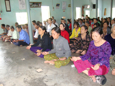Đi tìm sự thật  “mở luân xa 6” để thành “thánh sống”