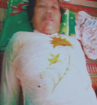 Cái chết của người phụ nữ bị chồng đổ 16 bao xi măng xuống mộ