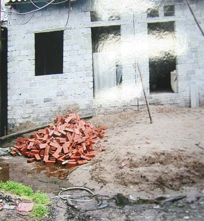 Để xây dựng không phép, cán bộ xã