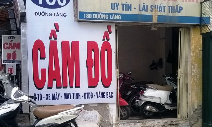 Nhộn nhịp dịch vụ cầm đồ mùa World Cup 