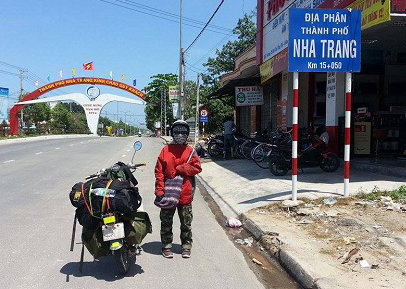 Cô gái 22 tuổi một mình đi xuyên Việt