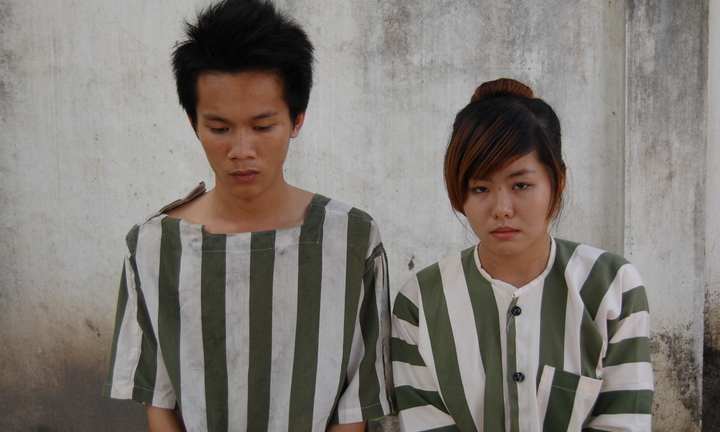 Bắt cặp đôi 9x lên kịch bản xem bói cướp xe máy 