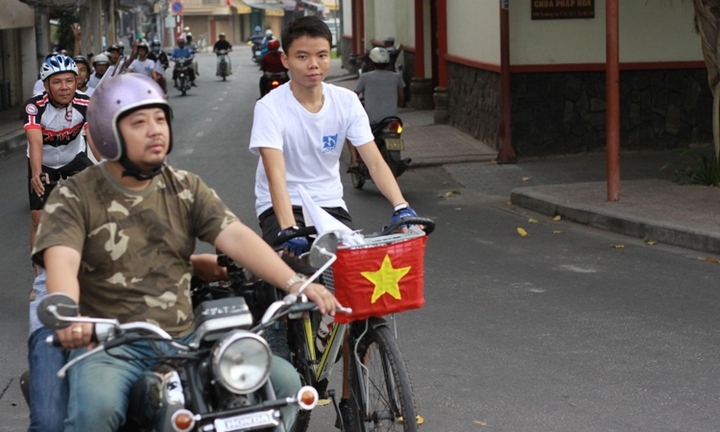 Swimming men Việt Anh tiếp tục gây náo loạn kênh Nhiẻu Lộc