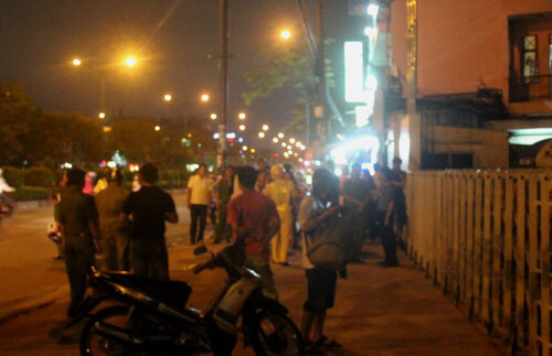 Cháy chung cư cao cấp 17 tầng, hàng trăm người hoảng sợ