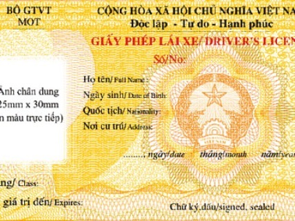 Gia hạn thời gian đổi GPLX ô tô thêm 1 năm