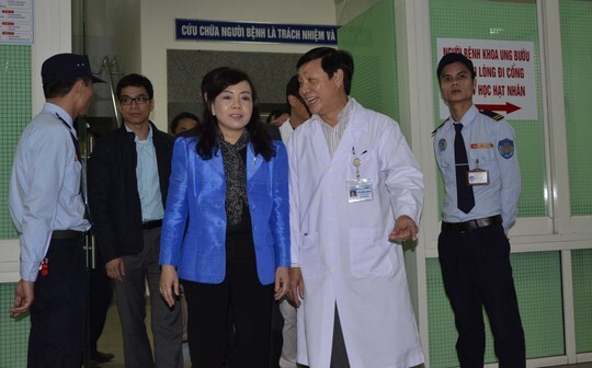 Ông Nguyễn Bá Thanh đã có thể ăn cháo, tự đi lại nhẹ nhàng
