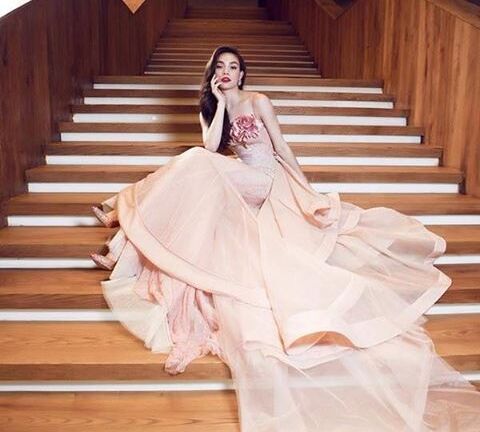 Hồ Ngọc Hà xinh đẹp lộng lẫy chuẩn bị concert 10 năm ca hát