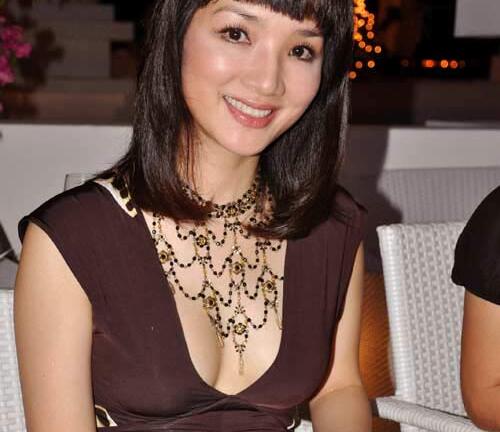 Thời trang gợi cảm quyến rũ của hoa hậu Giáng My