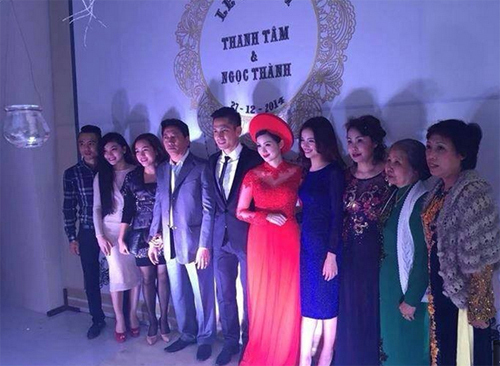 Tâm Tít bất ngờ làm lễ đính hôn với bạn trai đại gia