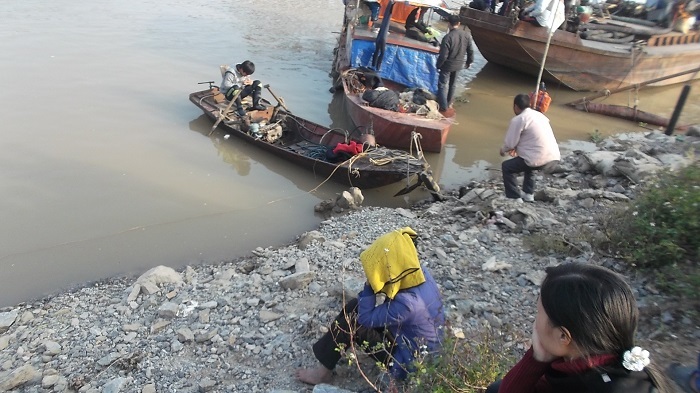 Hải Dương: Hai thanh niên nhảy cầu chết vì mâu thuẫn với bạn gái