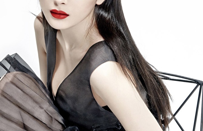 Dương Mịch khoe vẻ đẹp khác lạ đầy bí ẩn