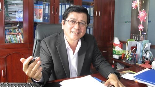 Lấy tiền ngân sách 