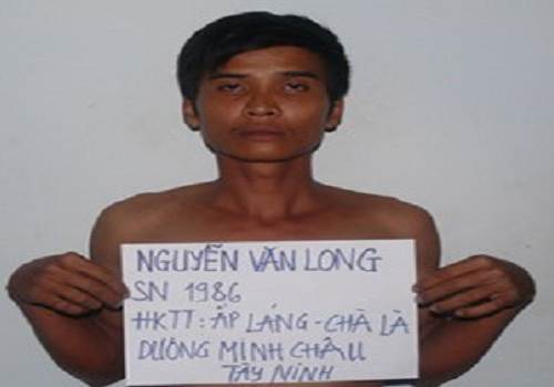 Mâu thuẫn dồn nén lâu ngày, con đâm cha dượng tử vong