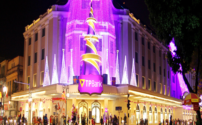 Noel 2014: Cuộc đua trang hoàng phố phường của các “đại gia”