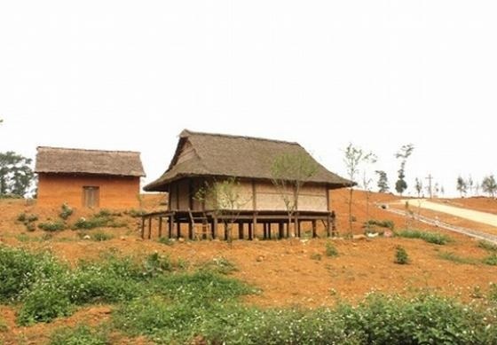 Nghi án đường dây bán trinh cô học sinh 18 tuổi ở Hà Nội