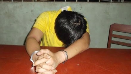 Bắt kẻ say rượu náo loạn đường phố ngày mồng 1 Tết