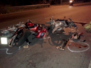 Hai mô tô tông nhau, một người chết, một người nguy kịch