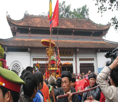 Huyền bí đền cầu tự và chuyện quan Pháp được Thánh ban con?