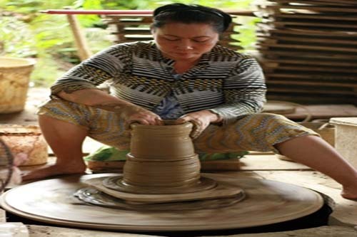 Gặp truyền nhân cuối cùng cầm tinh con Dê của làng gốm Mỹ Thiện