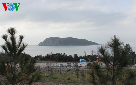 Nhiều người dân đến viếng mộ Đại tướng những ngày giáp Tết