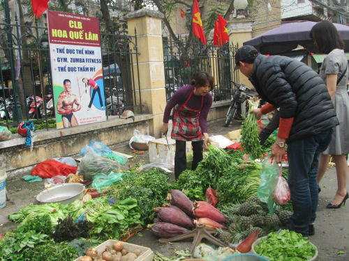Đầu năm mới, thực phẩm, rau xanh tăng giá gấp 2 - 3 lần ngày thường
