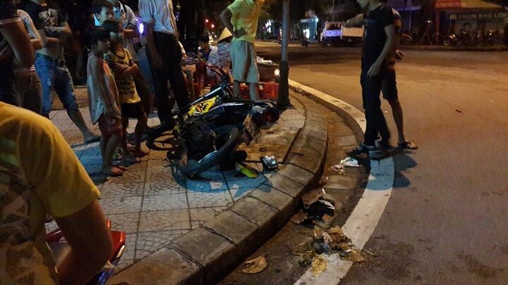 Tai nạn nghiêm trọng, người bị hất văng lên cao 3m