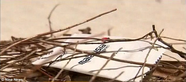 Manh mối mới về vụ MH370 dựa vào chiếc khăn ướt trên bờ biển