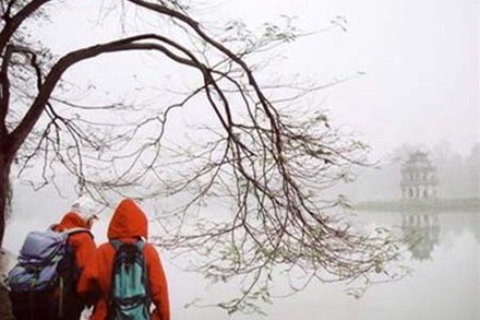 Gió mùa đông bắc tràn về, Hà Nội lạnh sớm hơn dự kiến