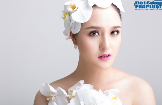 Á hậu Hoàng Anh khoe vẻ đẹp thanh khiết, trong veo như tiên nữ