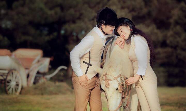 Nhật Kim Anh tung ảnh cưới độc đáo, lãng mạn