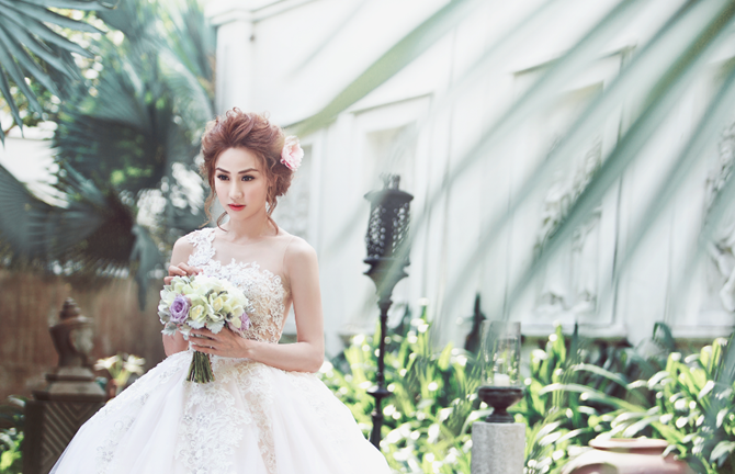 Ngân Khánh lên xe hoa với đại gia Việt kiều vào ngày 9/2