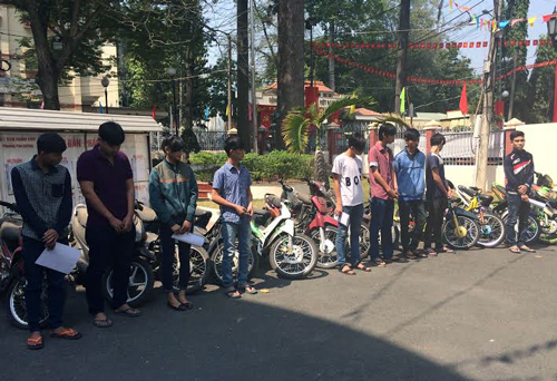 Bắt nhóm “quái xế” náo loạn đường phố ở Bình Dương