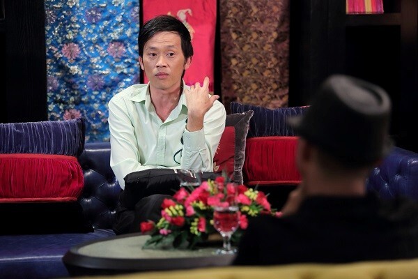 Hoài Linh khóc khi nói về trăn trở nghề nghiệp