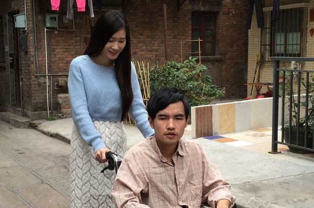 Cô gái xinh đẹp