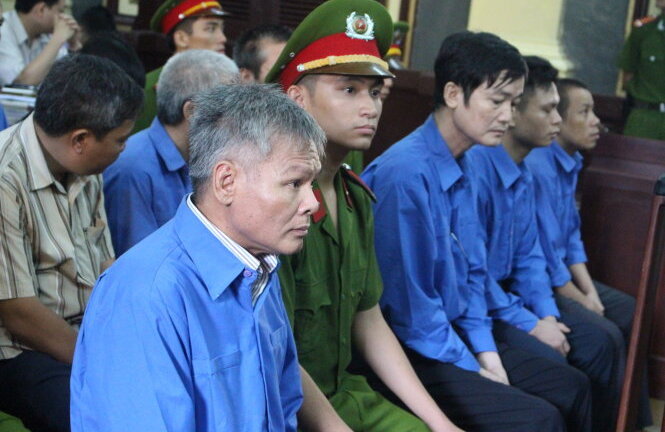 Tham ô ở ALCII: VKS bảo có, luật sư và bị cáo