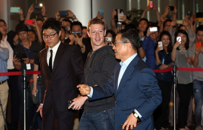 Samsung kí hợp đồng độc quyền với Facebook?