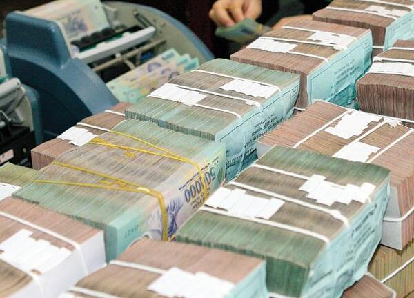 Điểm tên doanh nghiệp nhiều tiền nhất năm 2014 vừa qua